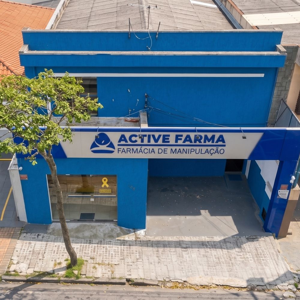 Fachada da Active Farma vista do alto, na Rua Independência em Santo André