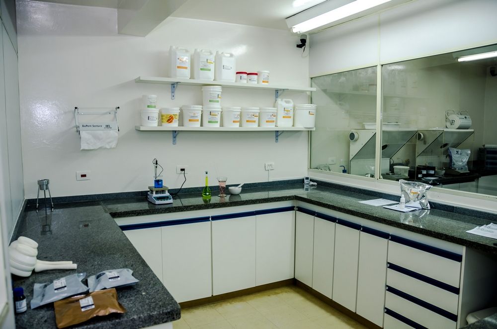 Laboratório de manipulação da Active Farma em Santo André